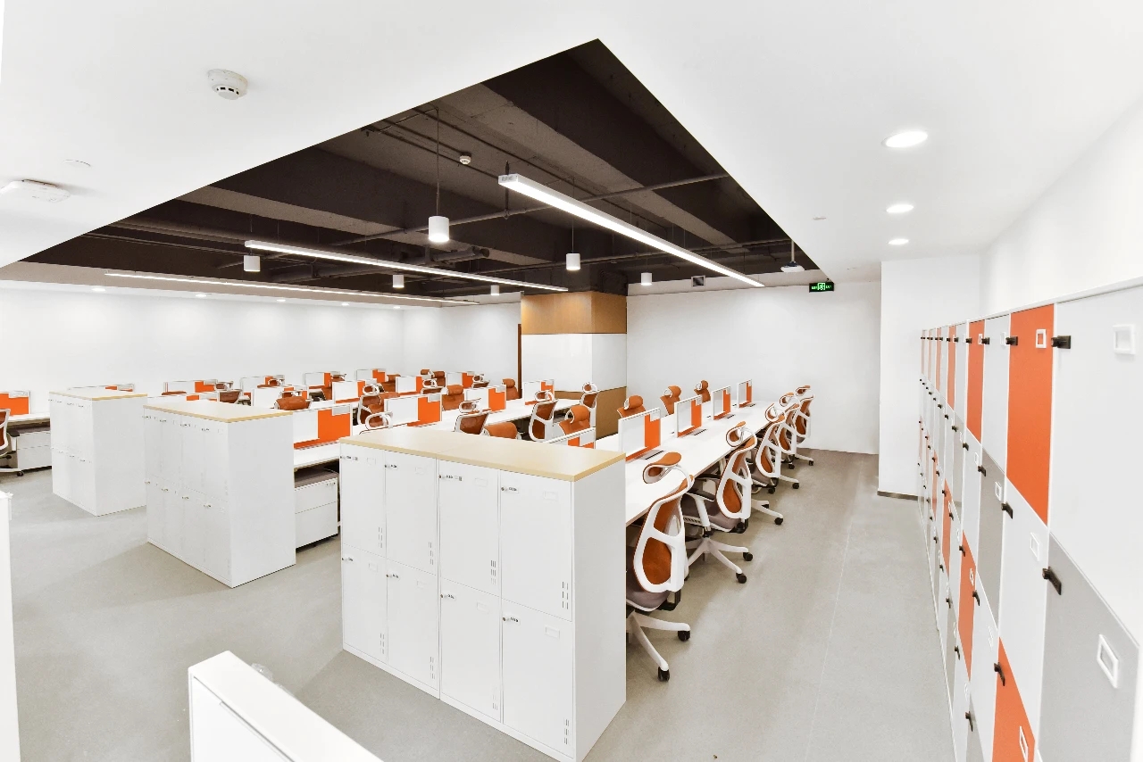 Hookay supply ergonomic chairs for Huawei Guangzhou branch