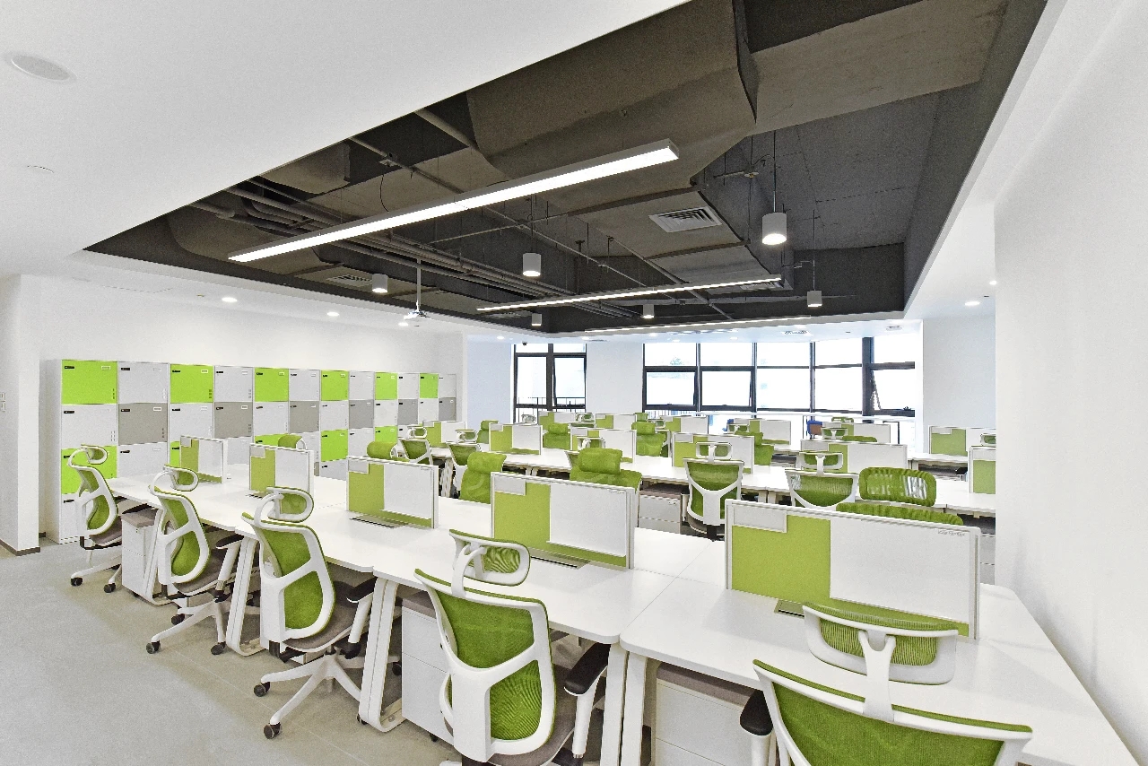 Hookay supply ergonomic chairs for Huawei Guangzhou branch